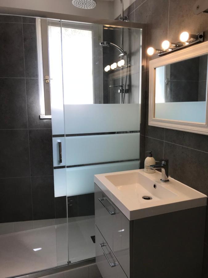 Appartement Contemporain Pont Vieux Carcassonne Exterior foto